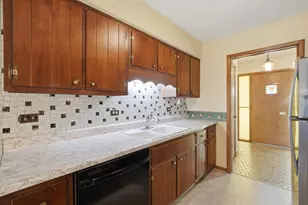737 E 170th Pl, South Holland, IL 60473 - Photo 12