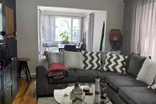 3063 N Gresham Ave, Chicago, IL 60618 - Photo 2