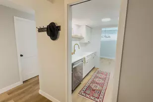 915 Graceland Ave, Des Plaines, IL 60016 - Photo 12