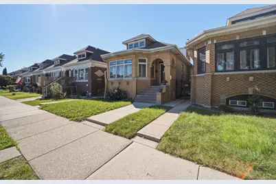 5628 S Sacramento Avenue, Chicago, IL 60629 - Photo 2