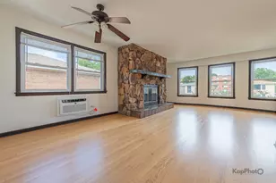 8503 W Berwyn Ave, Chicago, IL 60656 - Photo 4