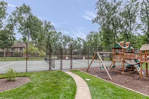 8127 Chestnut Dr, Palos Hills, IL 60465 - Photo 28