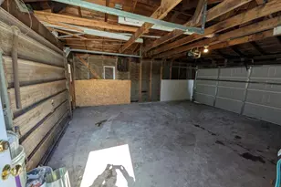 9061 S Parnell Ave, Chicago, IL 60620 - Photo 22