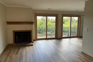 212 Memory Ln, Westmont, IL 60559 - Photo 2