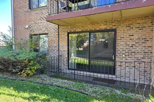 7315 Tiffany Dr, Orland Park, IL 60462 - Photo 2