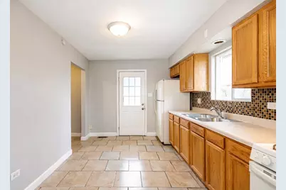 808 Mackinaw Avenue, Calumet City, IL 60409 - Photo 2