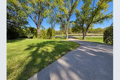 2215 Palatine Road, Inverness, IL 60067 - Photo 2