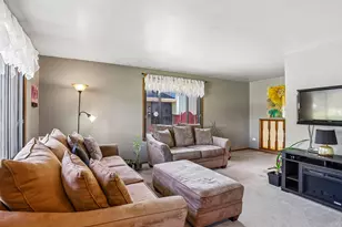 4245 W Termunde Dr, Alsip, IL 60803 - Photo 6