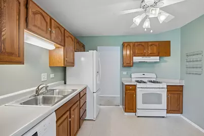 1400 Nottingham Court #1A, Wheeling, IL 60090 - Photo 6