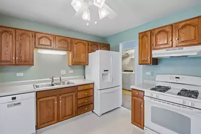 1400 Nottingham Court #1A, Wheeling, IL 60090 - Photo 8