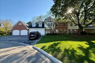 1404 Plum Ct, Mount Prospect, IL 60056 - Photo 1