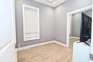7335 S Greenwood Ave, Chicago, IL 60619 - Photo 2