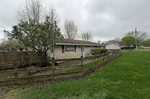 103 W Bacon St, Amboy, IL 61310 - Photo 1