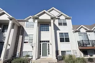 827 Summit Creek Dr, Shorewood, IL 60404 - Photo 1