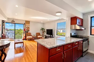 222 W 22nd Pl, Chicago, IL 60616 - Photo 4