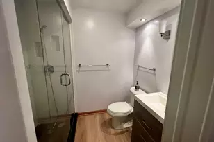 2400 N Lakeview Ave, Chicago, IL 60614 - Photo 12