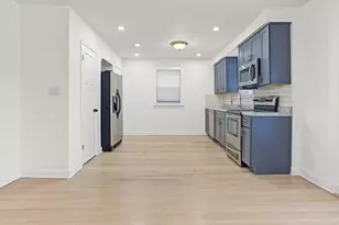 10441 S Vernon Ave, Chicago, IL 60628 - Photo 8