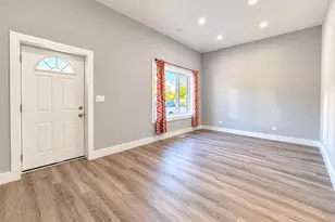 2845 W 36th St, Chicago, IL 60632 - Photo 4