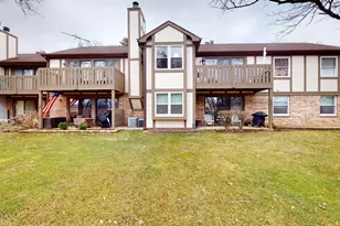 4730 Calvert Dr, Rolling Meadows, IL 60008 - Photo 16