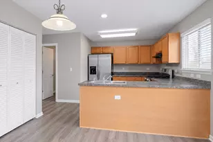 14527 Patriot Square Dr E, Plainfield, IL 60544 - Photo 8