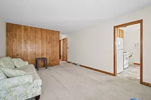 4455 Scott St, Schiller Park, IL 60176 - Photo 6