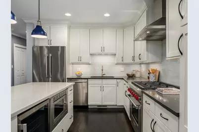 1740 W Catalpa Avenue #1E, Chicago, IL 60640 - Photo 10