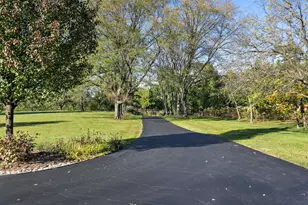 418 W County Line Rd, Barrington Hills, IL 60010 - Photo 4