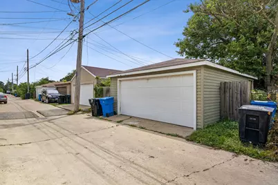 10029 S Indiana Avenue, Chicago, IL 60628 - Photo 22