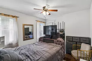 10029 S Indiana Ave, Chicago, IL 60628 - Photo 10