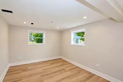 255 E Parkside Avenue, Lombard, IL 60148 - Photo 22