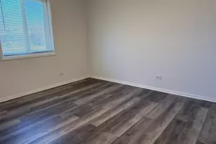 1753 McKool Ave, Streamwood, IL 60107 - Photo 10