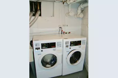 526 W Roscoe Street #2A, Chicago, IL 60657 - Photo 16