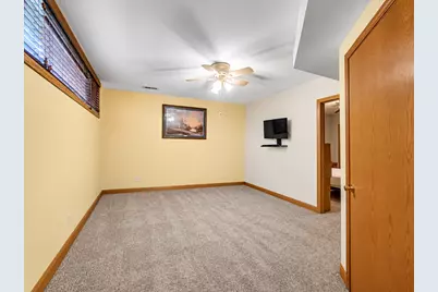 9316 S 54th Avenue, Oak Lawn, IL 60453 - Photo 16