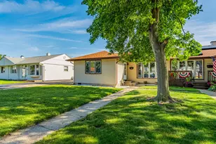 8801 S Kilbourn Ave, Hometown, IL 60456 - Photo 1