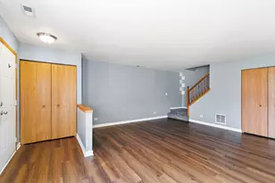 [Address not provided], Woodstock, IL 60098 - Photo 4