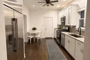 1950 W Foster Ave, Chicago, IL 60640 - Photo 4