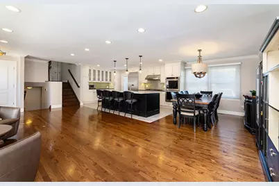 2612 N Waterman Avenue, Arlington Heights, IL 60004 - Photo 4