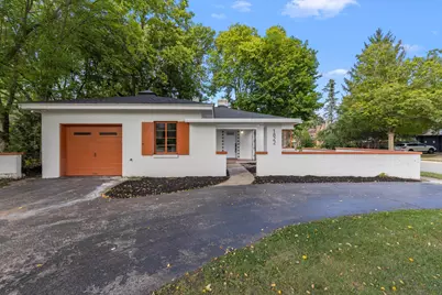 1822 E State Street, Rockford, IL 61104 - Photo 2