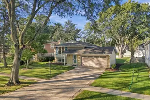 1708 N Mura Ln, Mount Prospect, IL 60056 - Photo 1