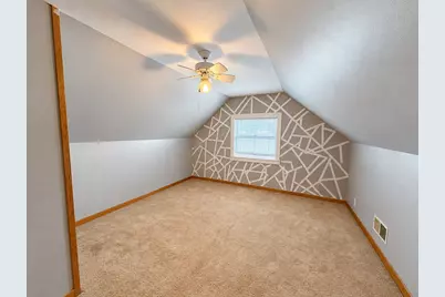 5461 N New England Avenue, Chicago, IL 60656 - Photo 10
