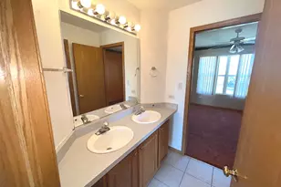 2078 Bluestem Pkwy, Lynwood, IL 60411 - Photo 16