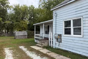 346 E Main St, Braidwood, IL 60408 - Photo 2