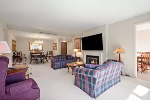 22 Park Ln, Park Ridge, IL 60068 - Photo 6