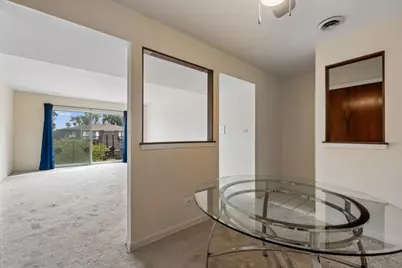 10308 Circle Drive #302, Oak Lawn, IL 60453 - Photo 4