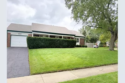 930 Dorncliff Lane, Buffalo Grove, IL 60089 - Photo 1