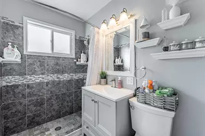 840 N Craig Place, Addison, IL 60101 - Photo 12