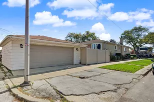 7058 W 63rd Pl, Chicago, IL 60638 - Photo 36