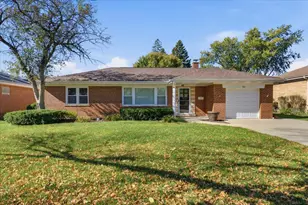 460 S Cherry St, Itasca, IL 60143 - Photo 1