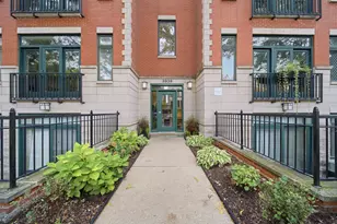 3939 N Greenview Ave, Chicago, IL 60613 - Photo 2