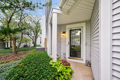 1474 Walnut Hill Avenue, Saint Charles, IL 60174 - Photo 2